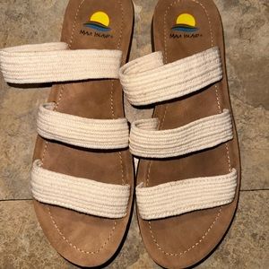 Maui Island cream colored women’s sandals size 10M never worn